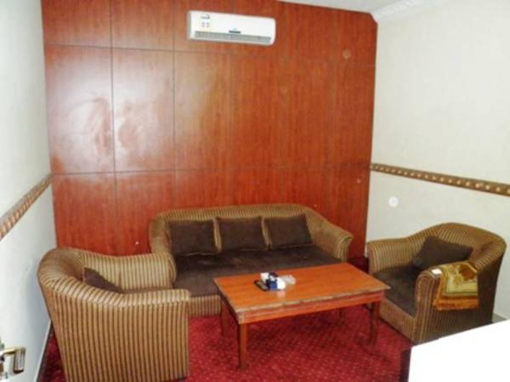 Al Farhan Hotel Suites - Al Salam Riyadh Eksteriør billede