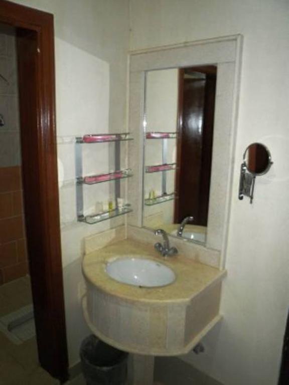 Al Farhan Hotel Suites - Al Salam Riyadh Eksteriør billede